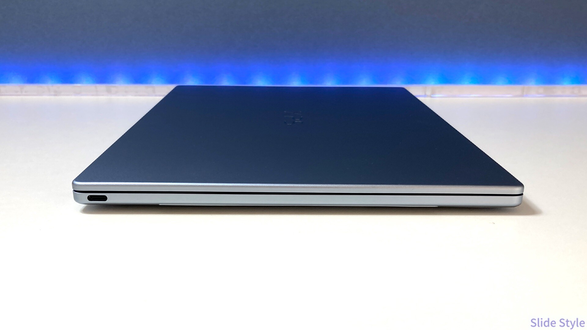 Dell XPS 13 DX13260の左側面にあるUSB Type-Cポート