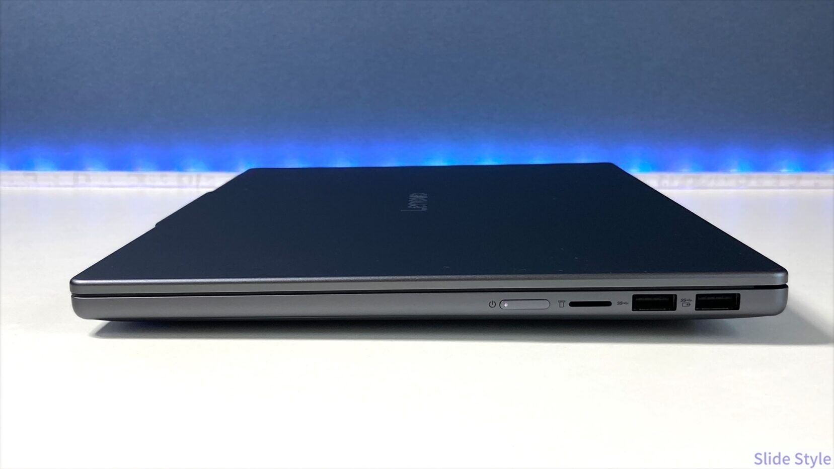 ノートPC右側端子部