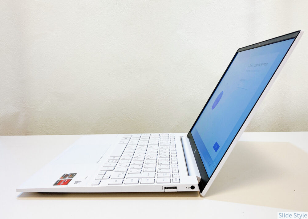 HP Pavilion Aero 13-be in clean white