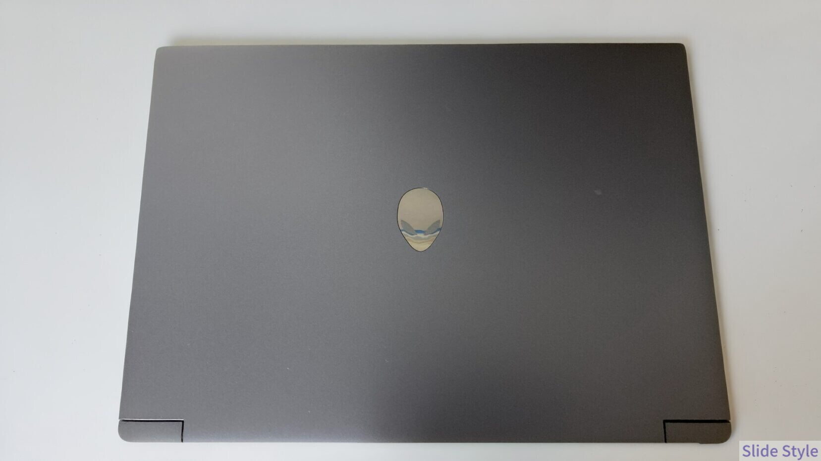 Alienware15_天板正面