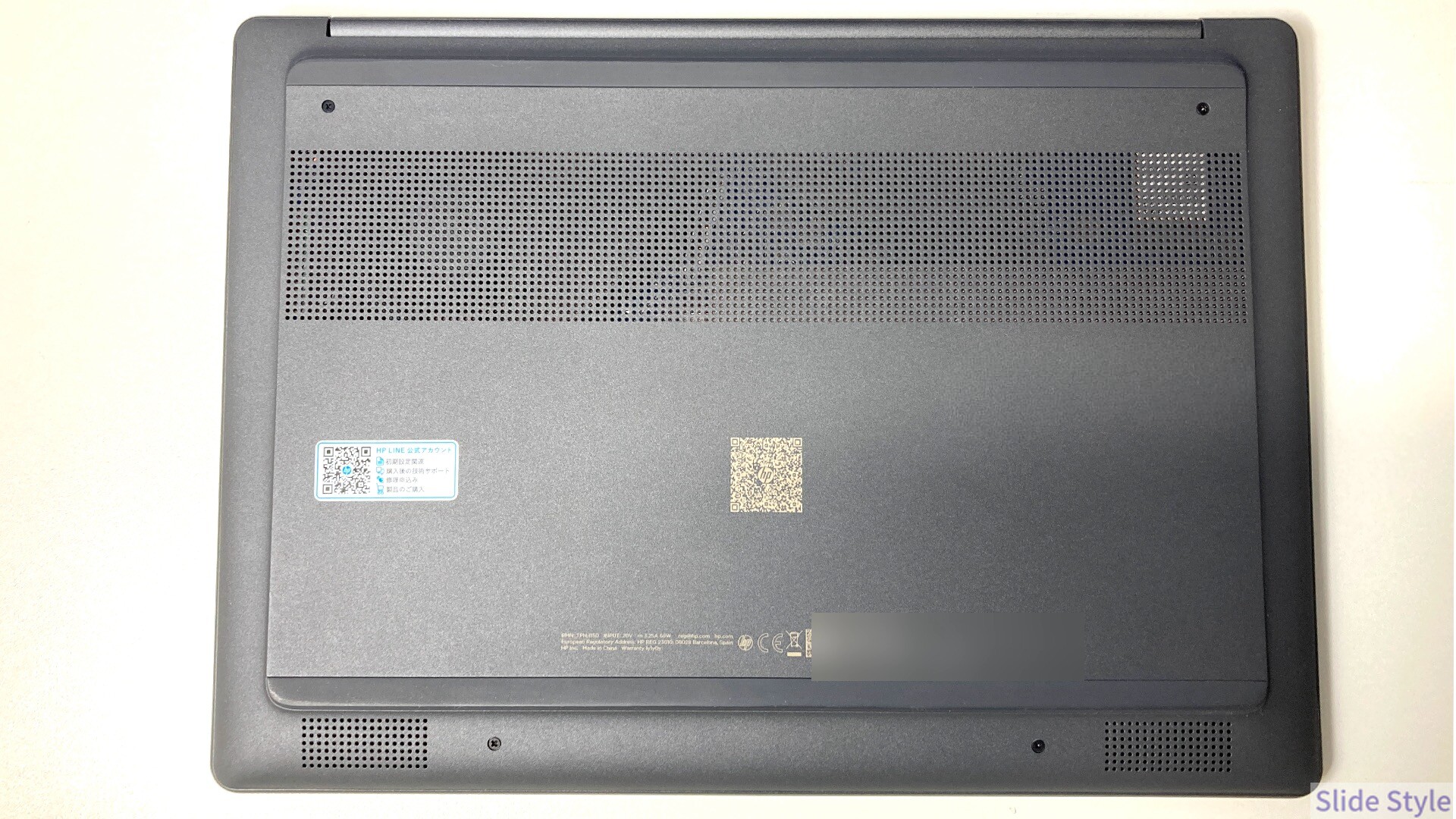 HP OmniBook 3 14-hw の底面
